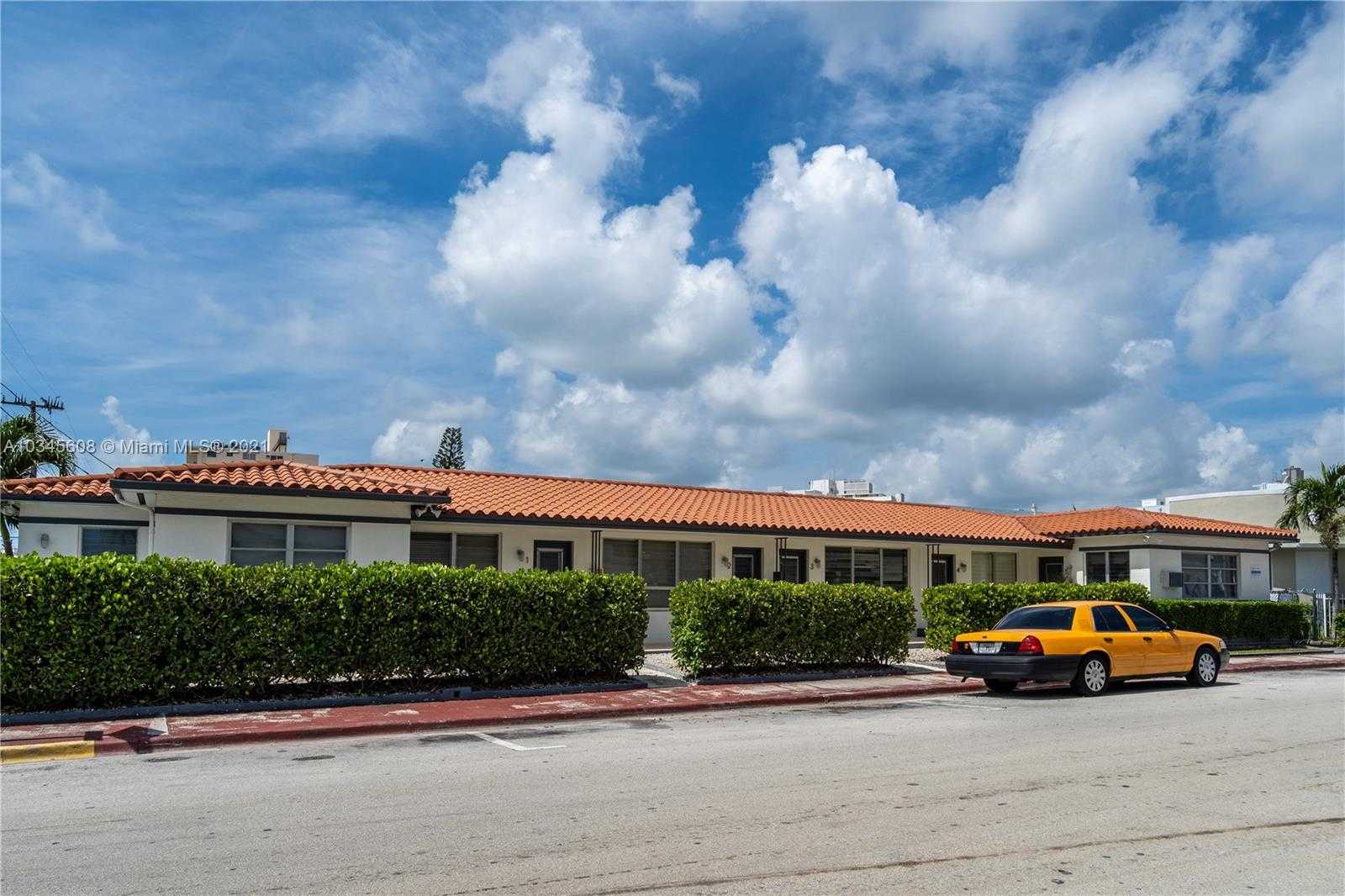 Small Image of 7746 Carlyle Ave, Miami Beach, FL 33141, USA Number 4