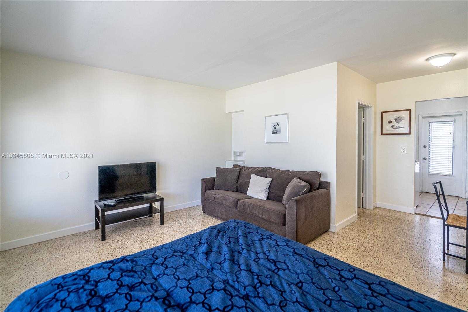 Small Image of 7746 Carlyle Ave, Miami Beach, FL 33141, USA Number 40