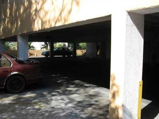 Small Image of 690 NE 123rd St, North Miami, FL 33161, USA Number 6