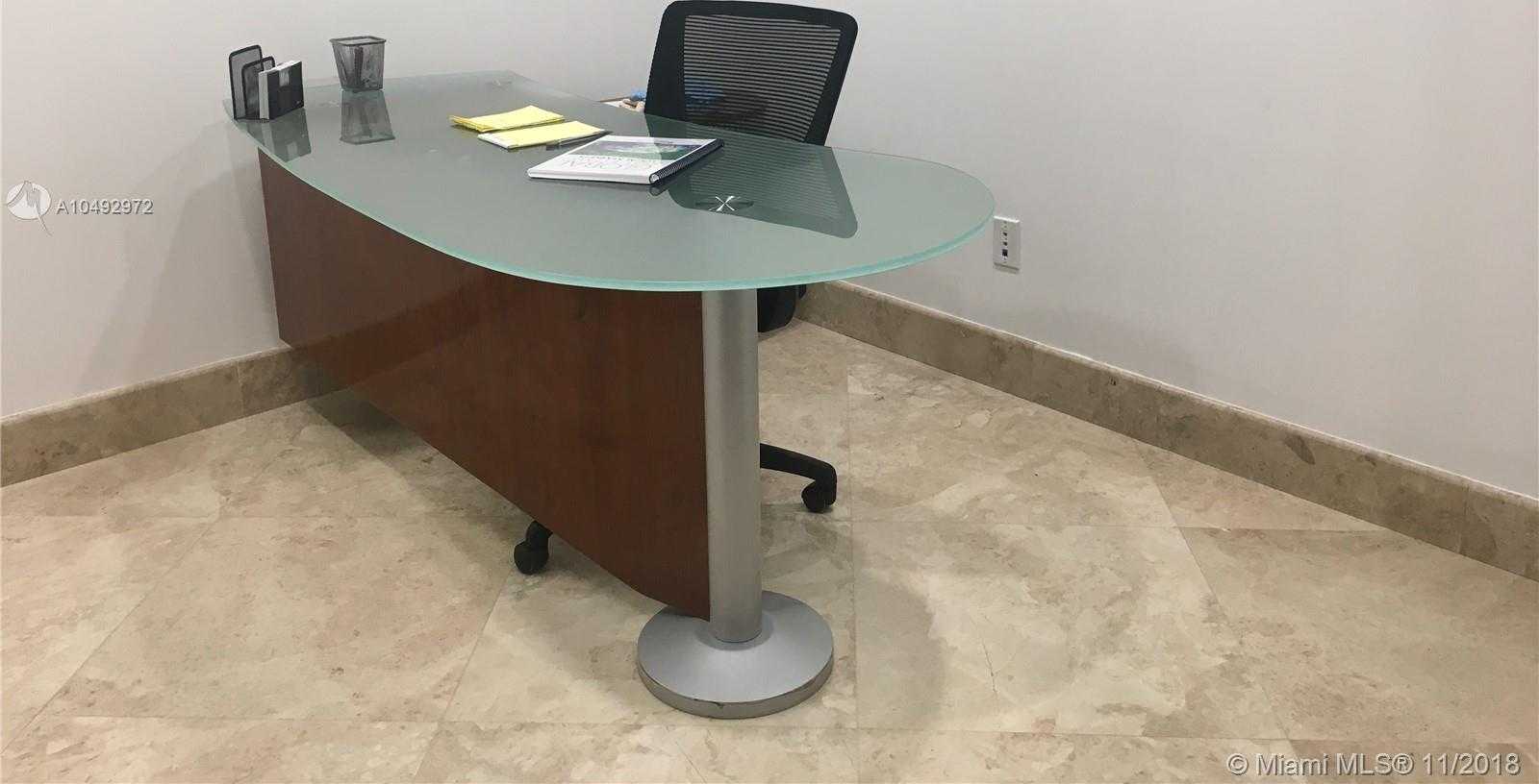 Small Image of 111 NE 1st Ave, Miami, FL 33132, USA Number 14