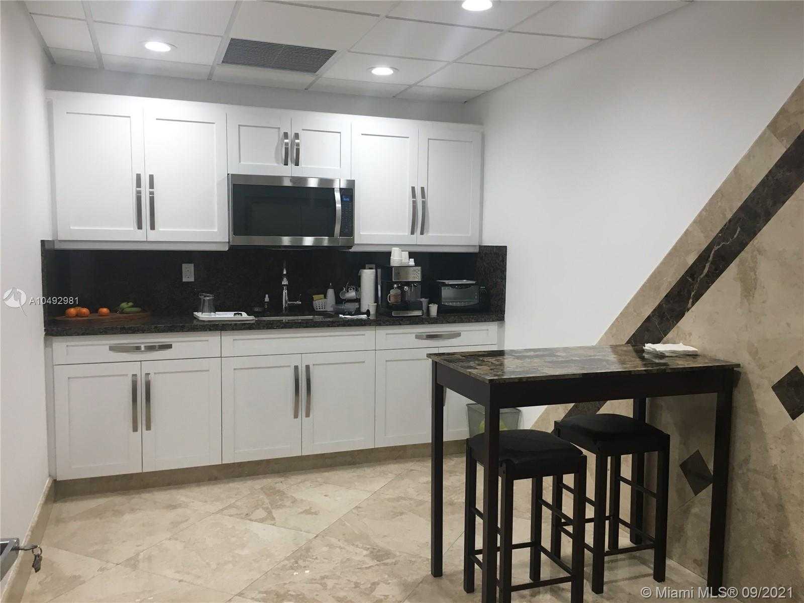 Small Image of 111 NE 1st Ave, Miami, FL 33132, USA Number 15