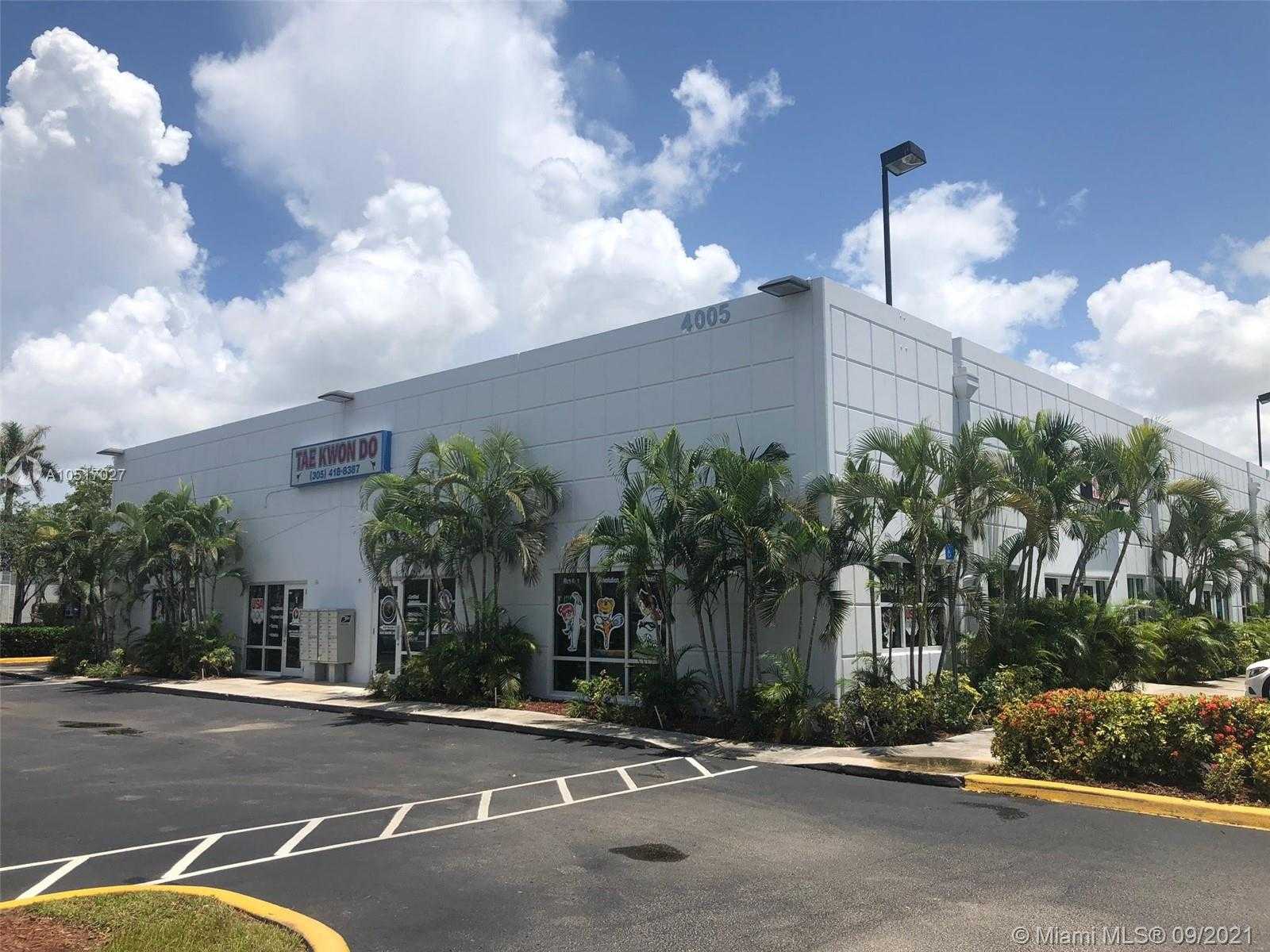 Small Image of 4005 NORTH WEST 114TH AVE, Doral Number 2