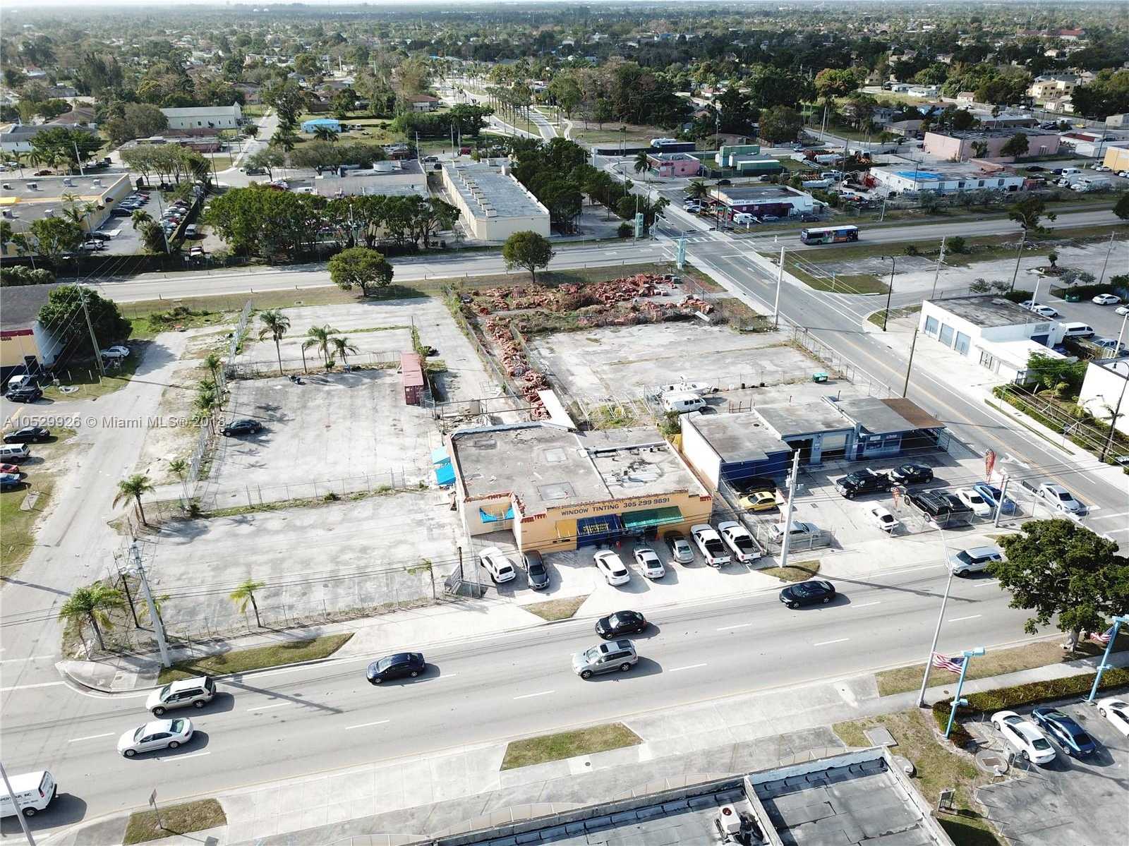 Small Image of 17832 S Dixie Hwy, Miami, FL 33157, USA Number 3