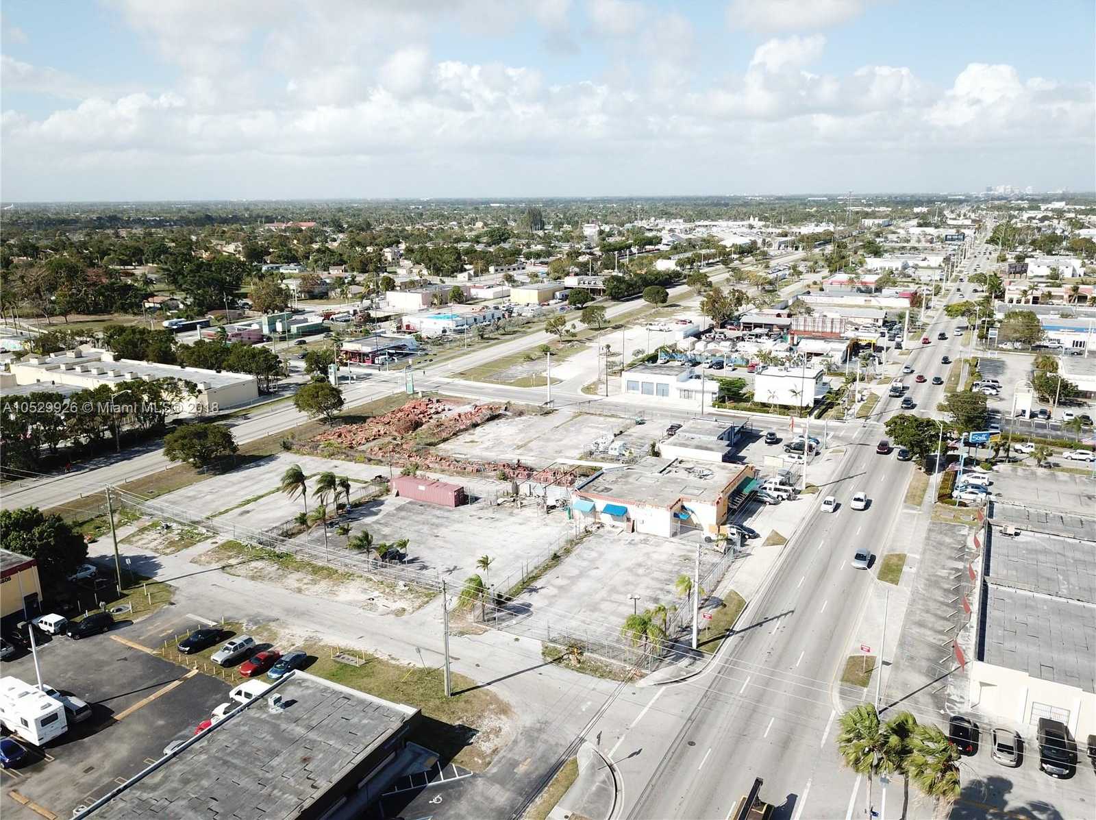 Small Image of 17832 S Dixie Hwy, Miami, FL 33157, USA Number 4