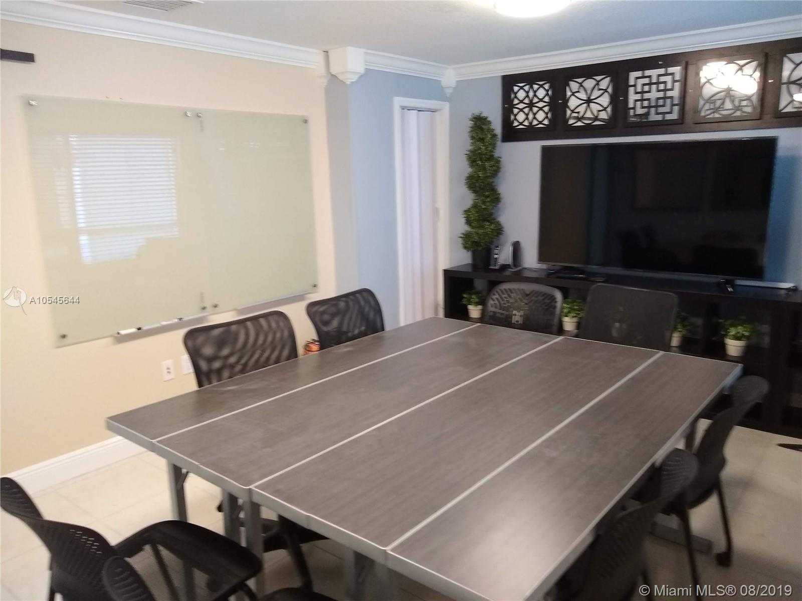 Small Image of 2441 NW 93rd Ave, Doral, FL 33172, USA Number 8