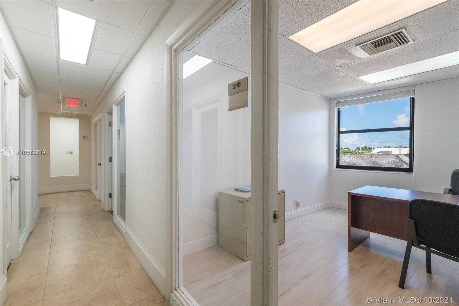 Small Image of 222 Commercial Blvd, Lauderdale-By-The-Sea, FL 33308, USA Number 7