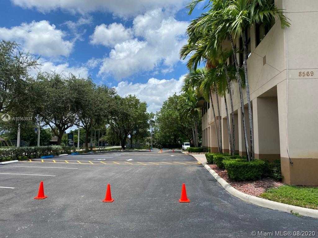 Small Image of 8569 Pines Blvd, Pembroke Pines, FL 33024, USA Number 4