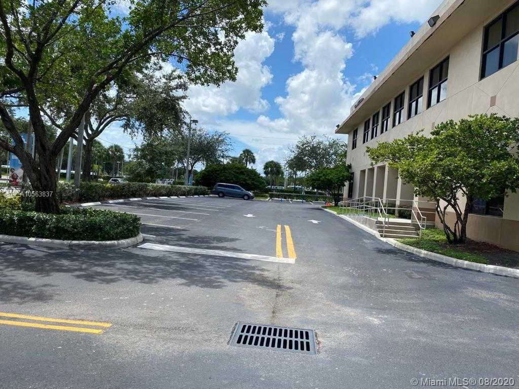 Small Image of 8569 Pines Blvd, Pembroke Pines, FL 33024, USA Number 7