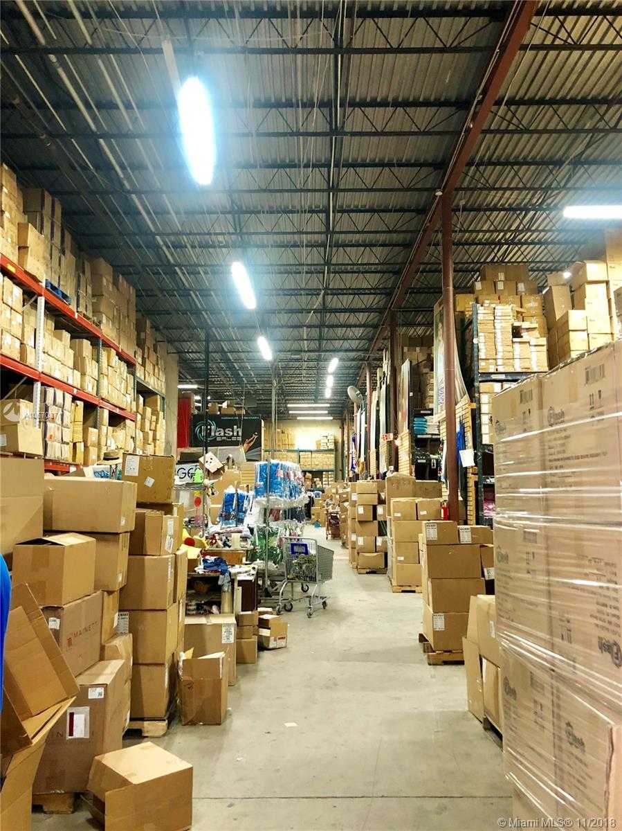 Small Image of 4401 NW 167th St, Miami Gardens, FL 33055, USA Number 12