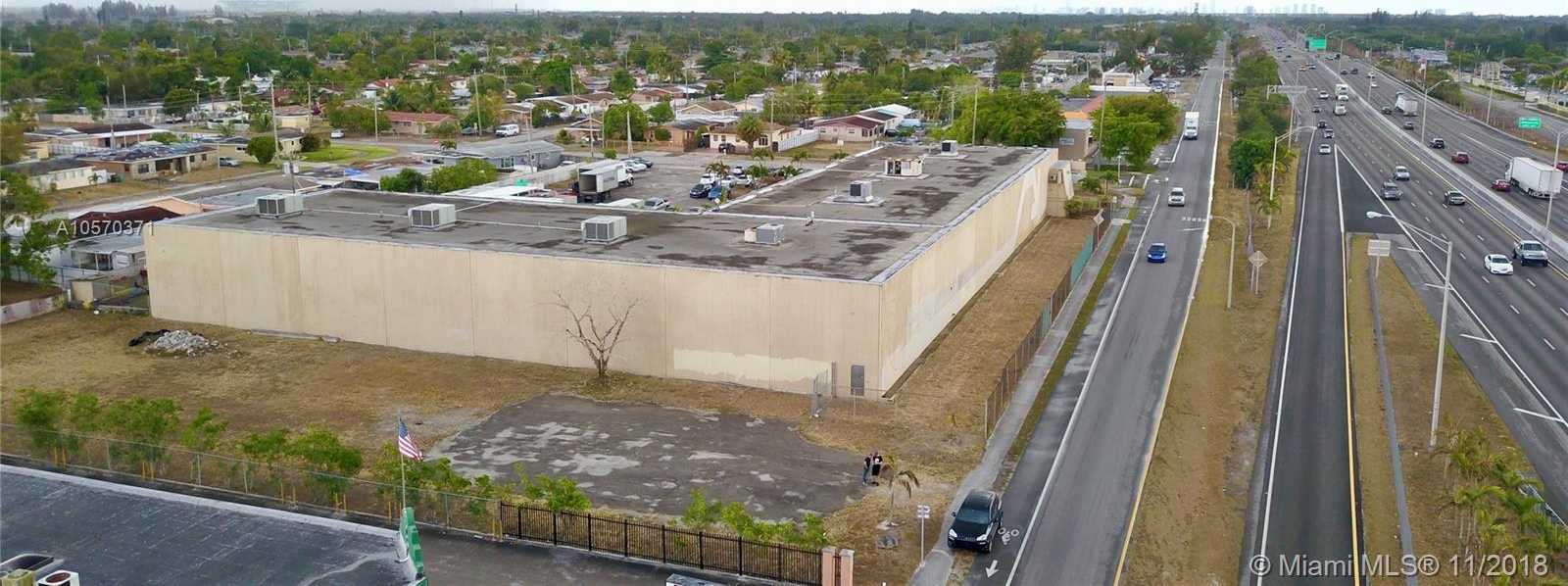 Small Image of 4401 NW 167th St, Miami Gardens, FL 33055, USA Number 6
