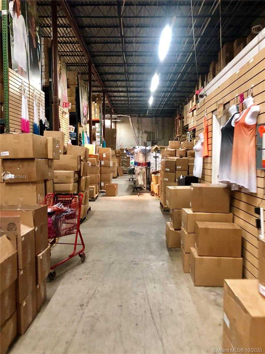 Small Image of 4401 NW 167th St, Miami Gardens, FL 33055, USA Number 12