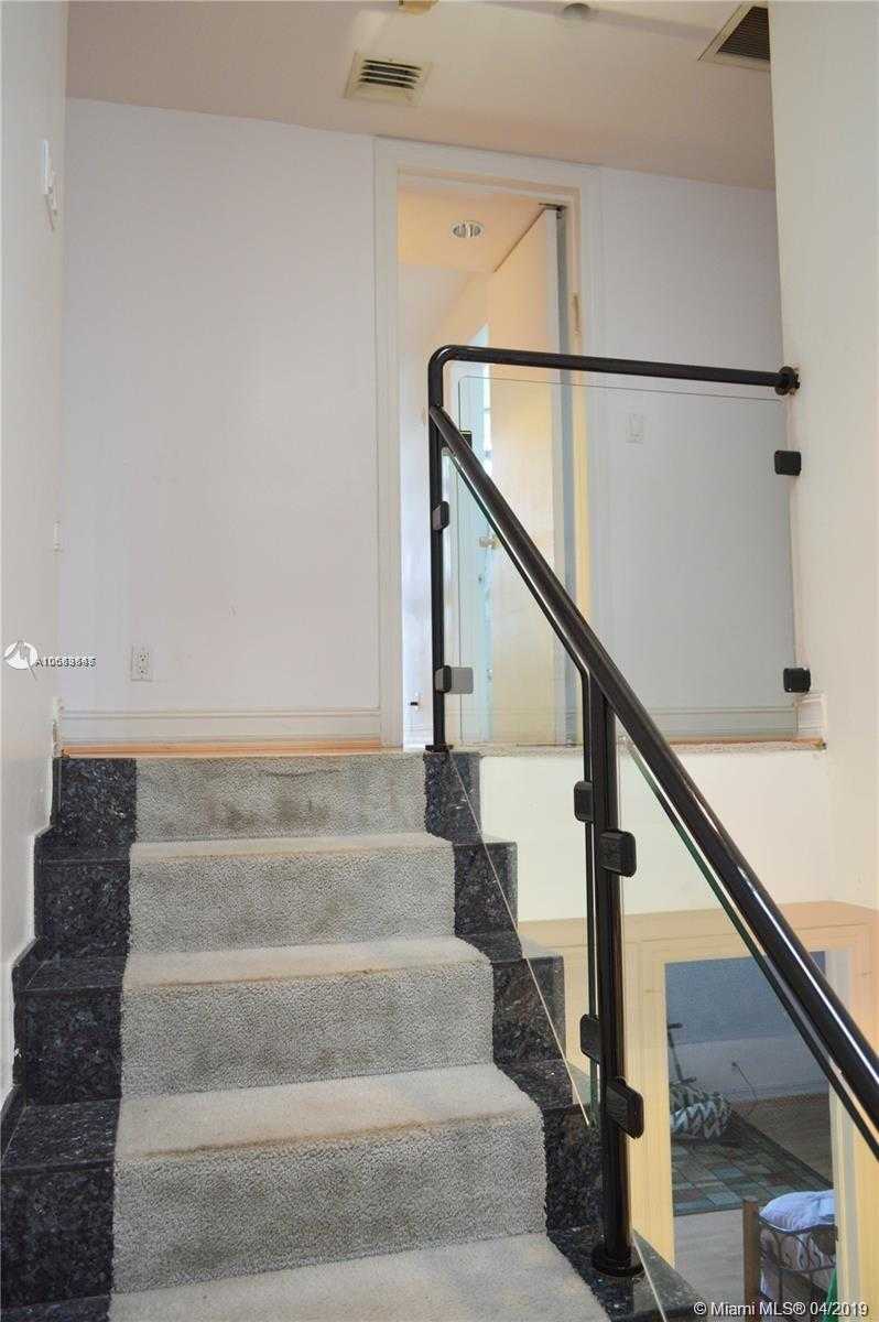 Small Image of 1080 99th St, Bay Harbor Islands, FL 33154, USA Number 28