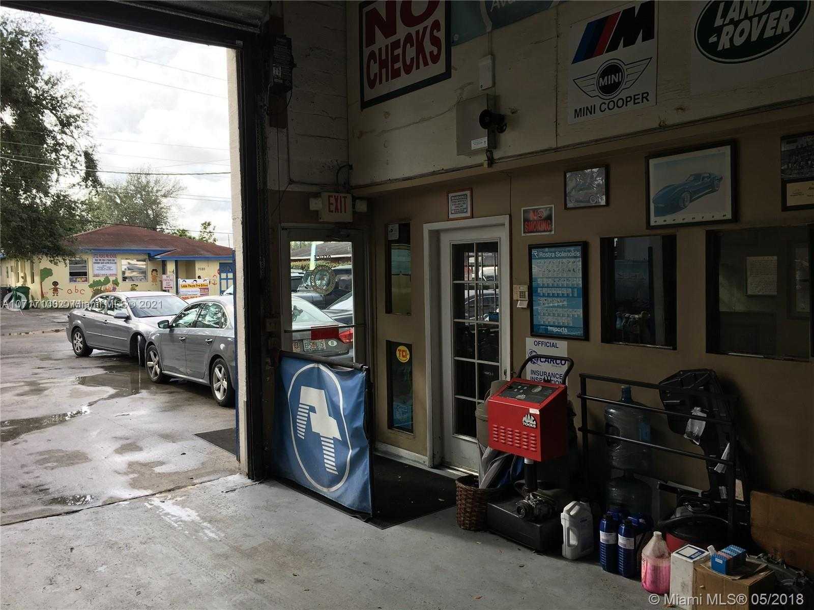 Small Image of 1330 SOUTH WEST 70TH AVE #1330, Miami Number 17