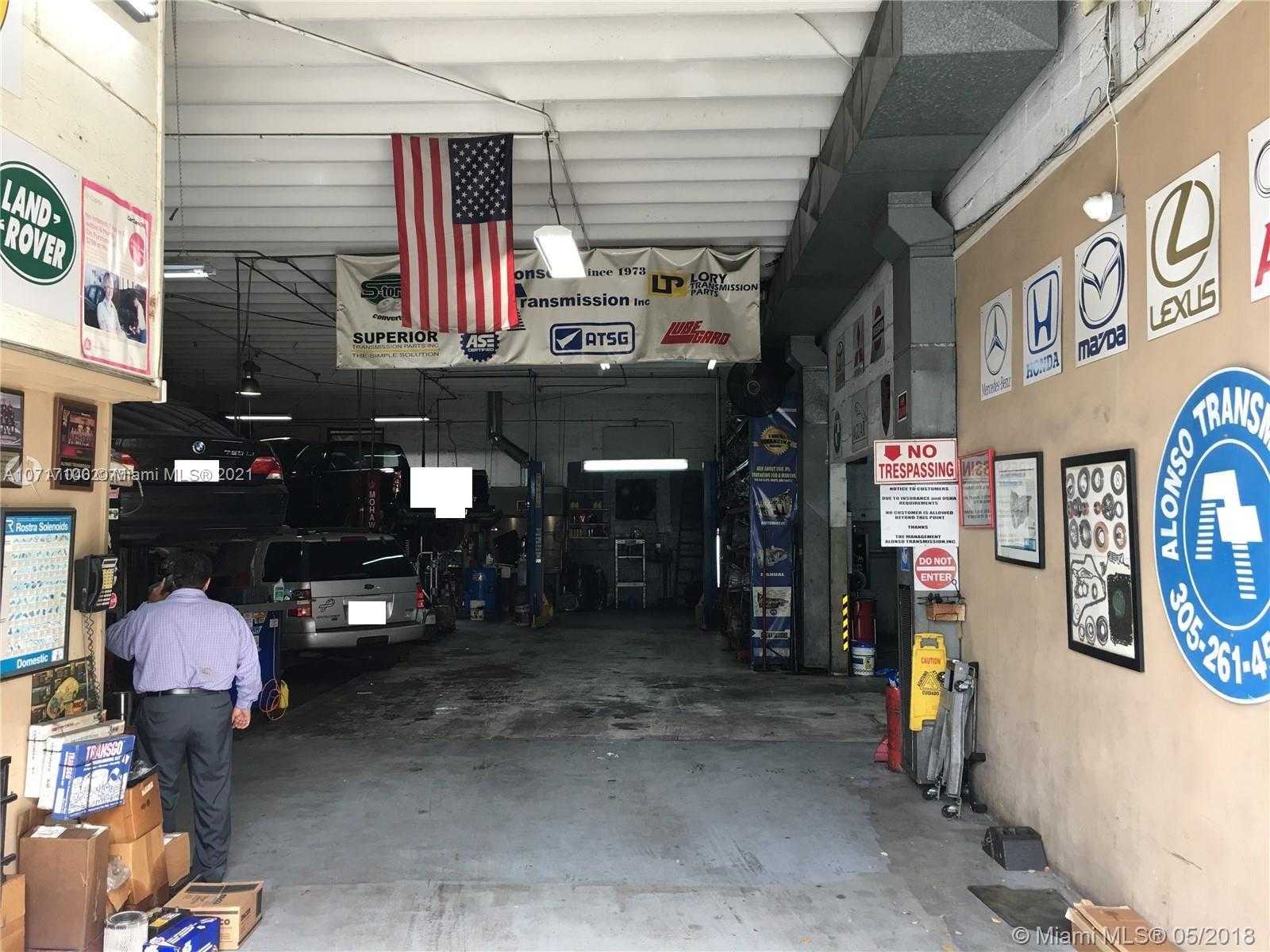 Small Image of 1330 SOUTH WEST 70TH AVE #1330, Miami Number 7