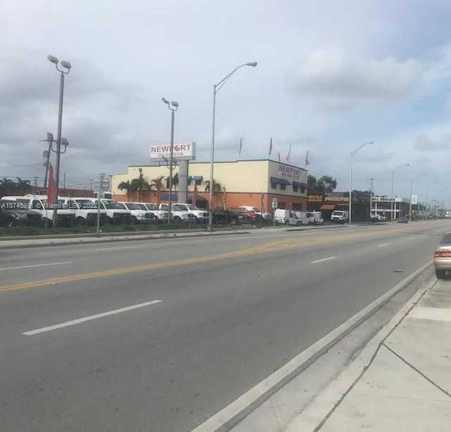 Small Image of 2724 NORTH WEST 36TH ST, Miami Number 6