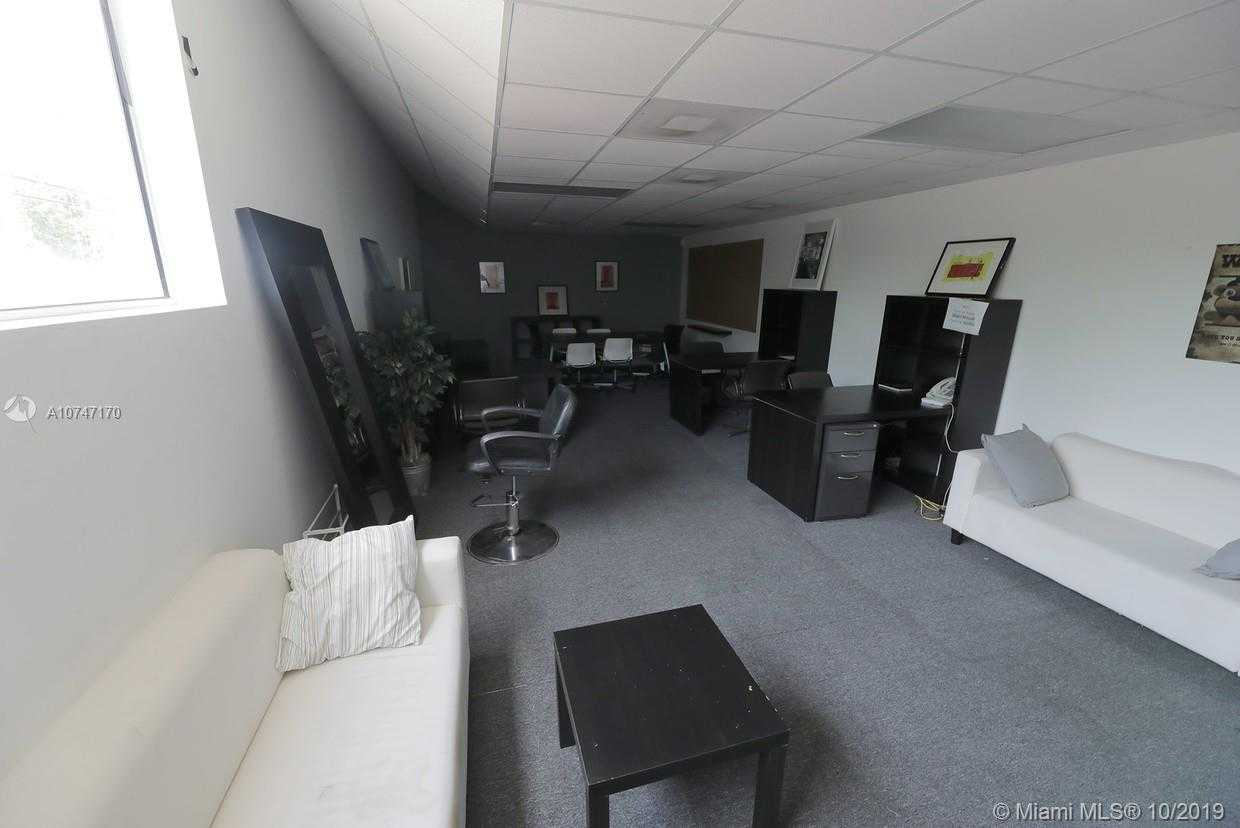 Small Image of 4001 NW 36th Ave, Miami, FL 33142, USA Number 13