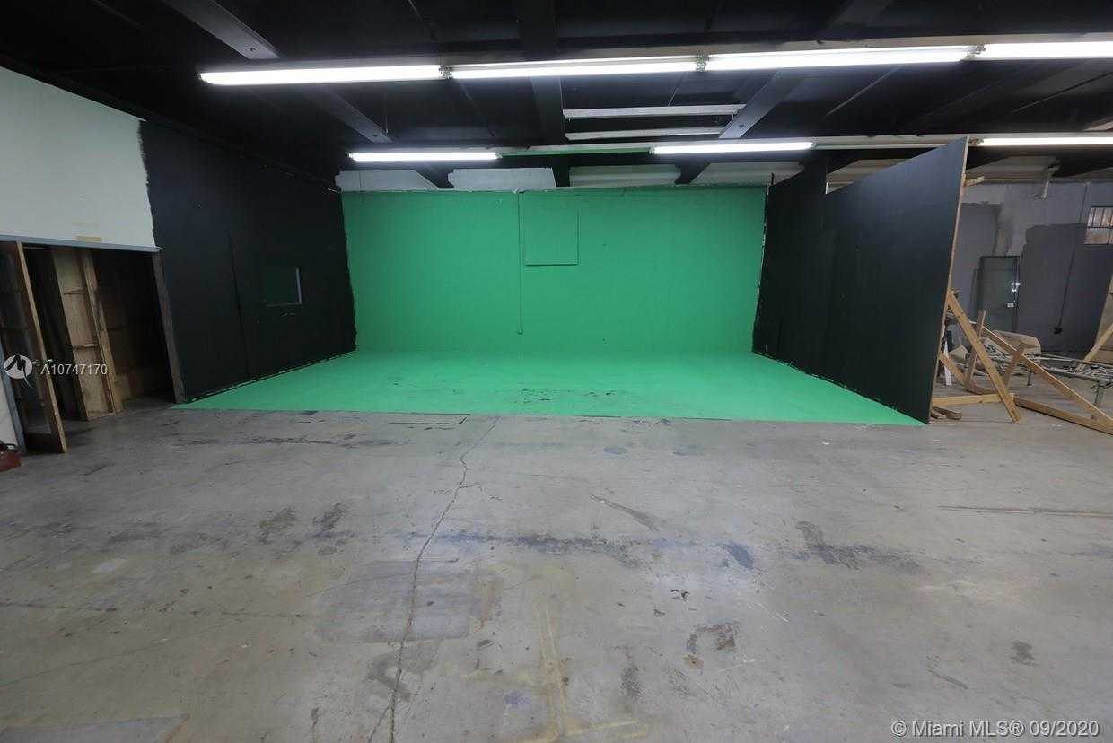 Small Image of 4001 NW 36th Ave, Miami, FL 33142, USA Number 22