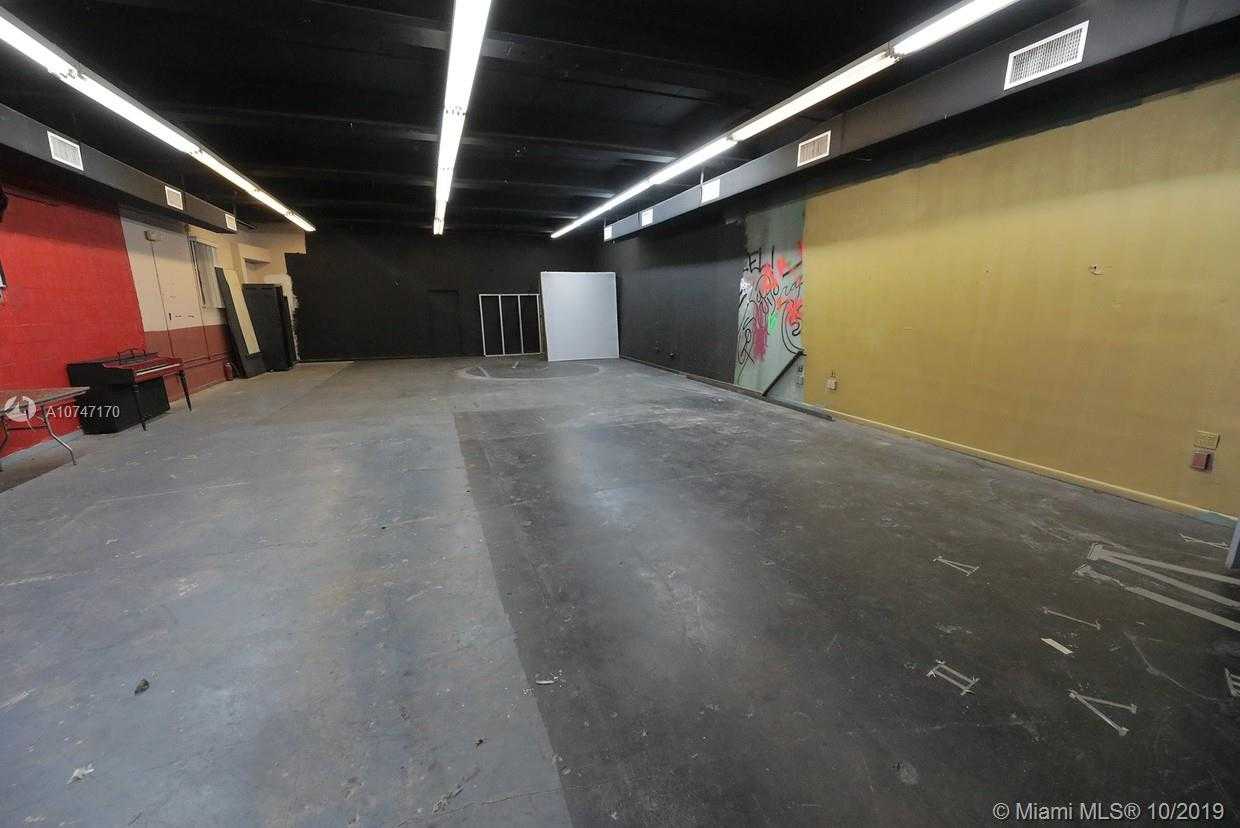 Small Image of 4001 NW 36th Ave, Miami, FL 33142, USA Number 25