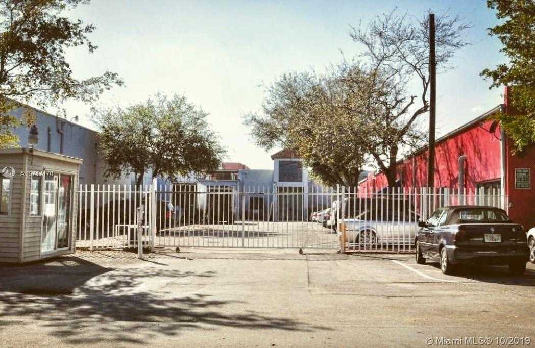 Small Image of 4001 NW 36th Ave, Miami, FL 33142, USA Number 5