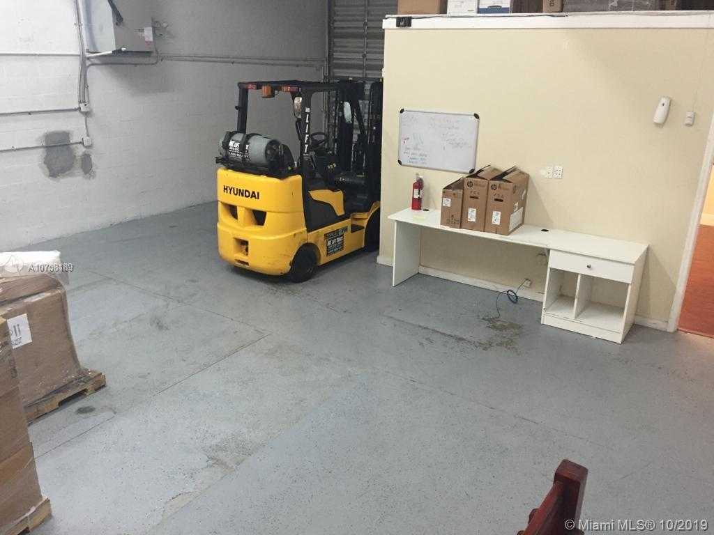 Small Image of 16300 SOUTH WEST 137TH AVE #101, Miami Number 15