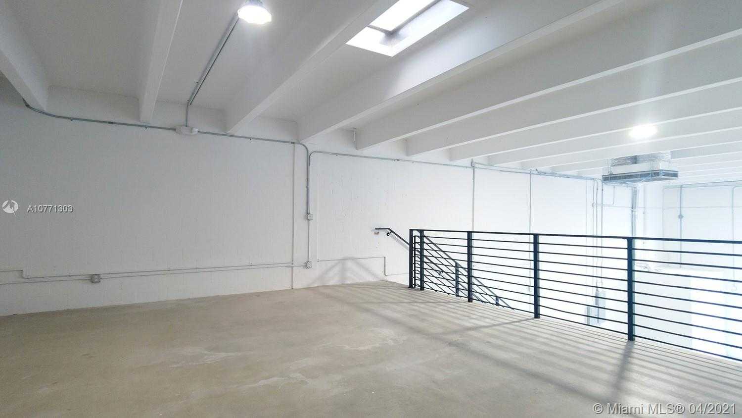 Small Image of 584 NORTH WEST 27TH ST, Miami Number 5