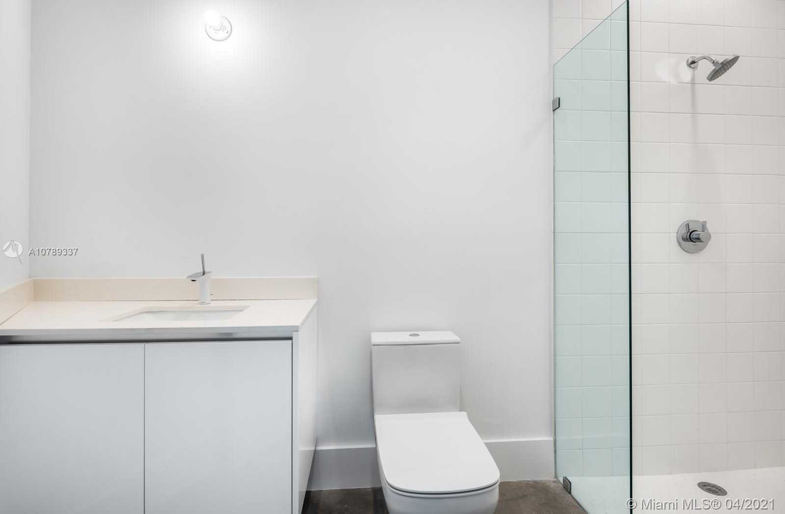 Small Image of 3070 SOUTH WEST 38TH CT, Miami Number 13