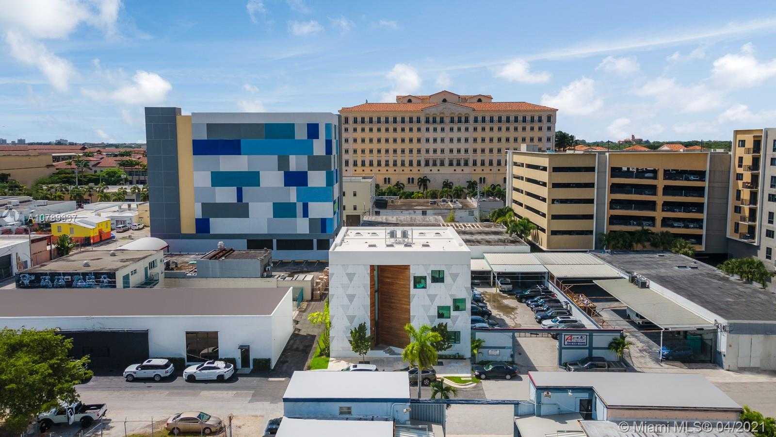 Small Image of 3070 SOUTH WEST 38TH CT, Miami Number 24