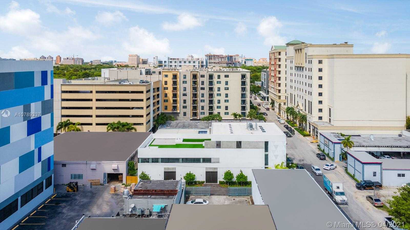 Small Image of 3070 SOUTH WEST 38TH CT, Miami Number 26