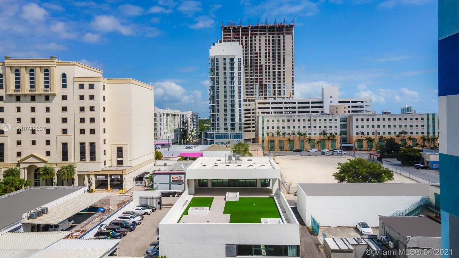 Small Image of 3070 SOUTH WEST 38TH CT, Miami Number 29