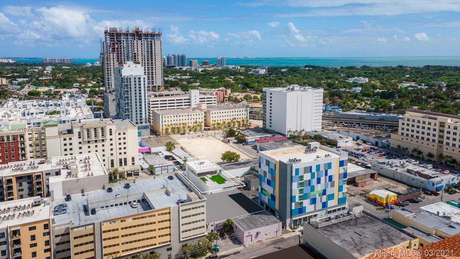 Small Image of 3070 SOUTH WEST 38TH CT, Miami Number 30