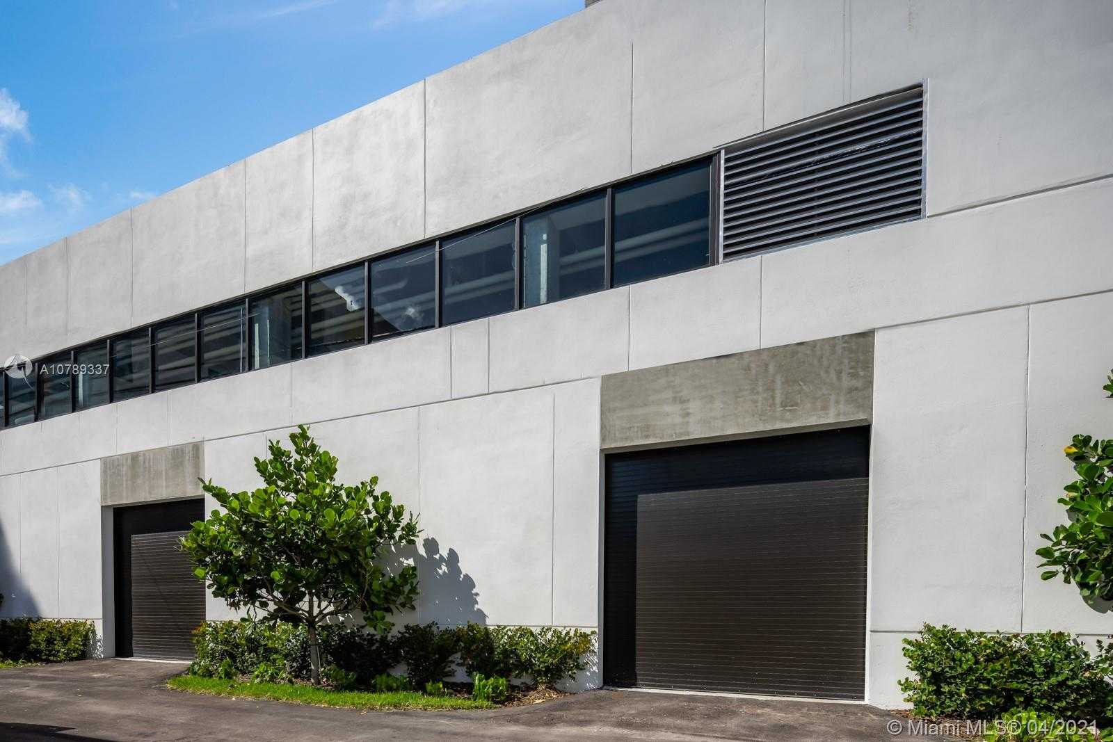 Small Image of 3070 SOUTH WEST 38TH CT, Miami Number 5