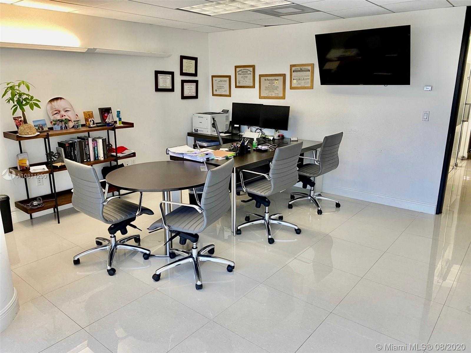 Small Image of 2100 PONCE DE LEON BLVD #PH-2, Coral Gables Number 5