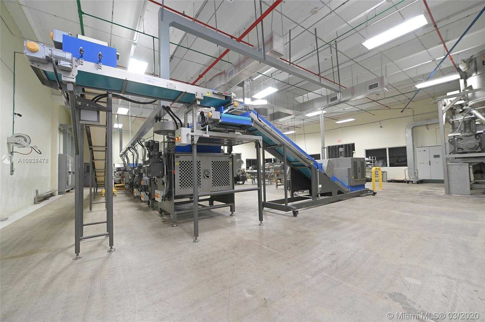 Small Image of 3130 WEST 15TH AVE, Hialeah Number 31