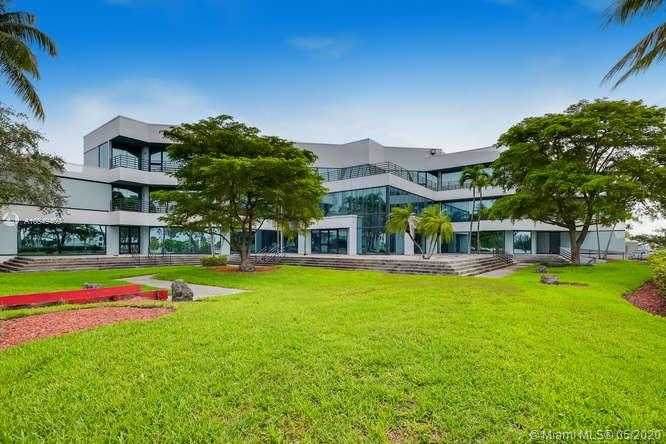 Small Image of 1800 NORTH WEST 89TH PL, Doral Number 11