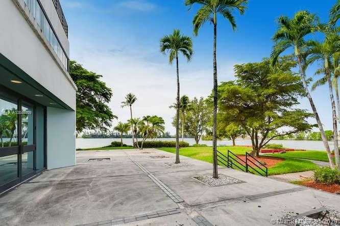 Small Image of 1800 NORTH WEST 89TH PL, Doral Number 13