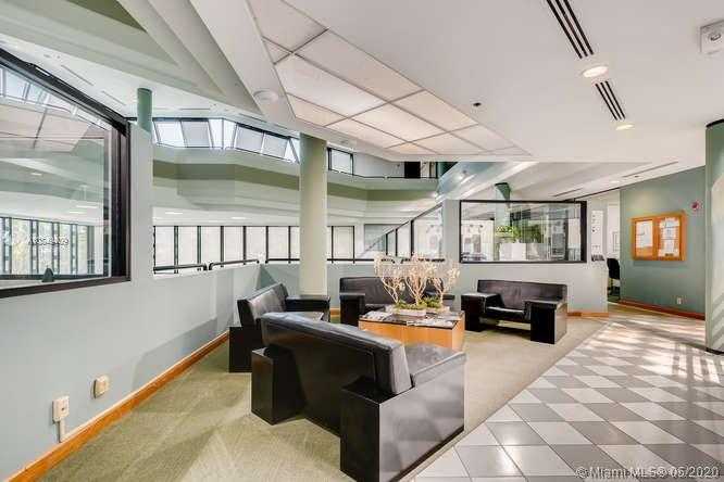 Small Image of 1800 NORTH WEST 89TH PL, Doral Number 16