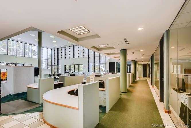 Small Image of 1800 NORTH WEST 89TH PL, Doral Number 19