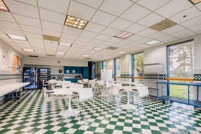Small Image of 1800 NORTH WEST 89TH PL, Doral Number 27