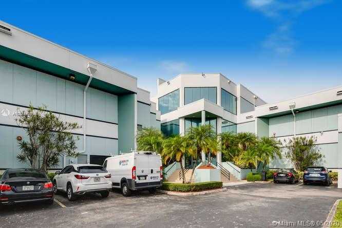 Small Image of 1800 NORTH WEST 89TH PL, Doral Number 3