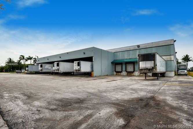 Small Image of 1800 NORTH WEST 89TH PL, Doral Number 5