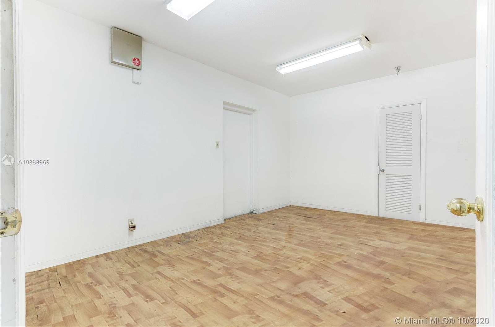 Small Image of 1280 NORTH WEST 74TH ST, Miami Number 17