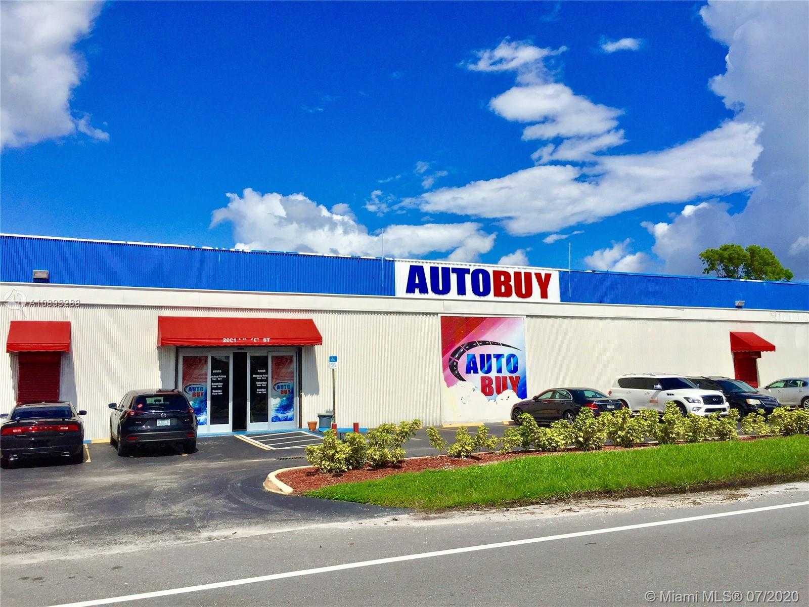 Small Image of 2001 NORTH WEST 167TH ST, Miami Gardens Number 2