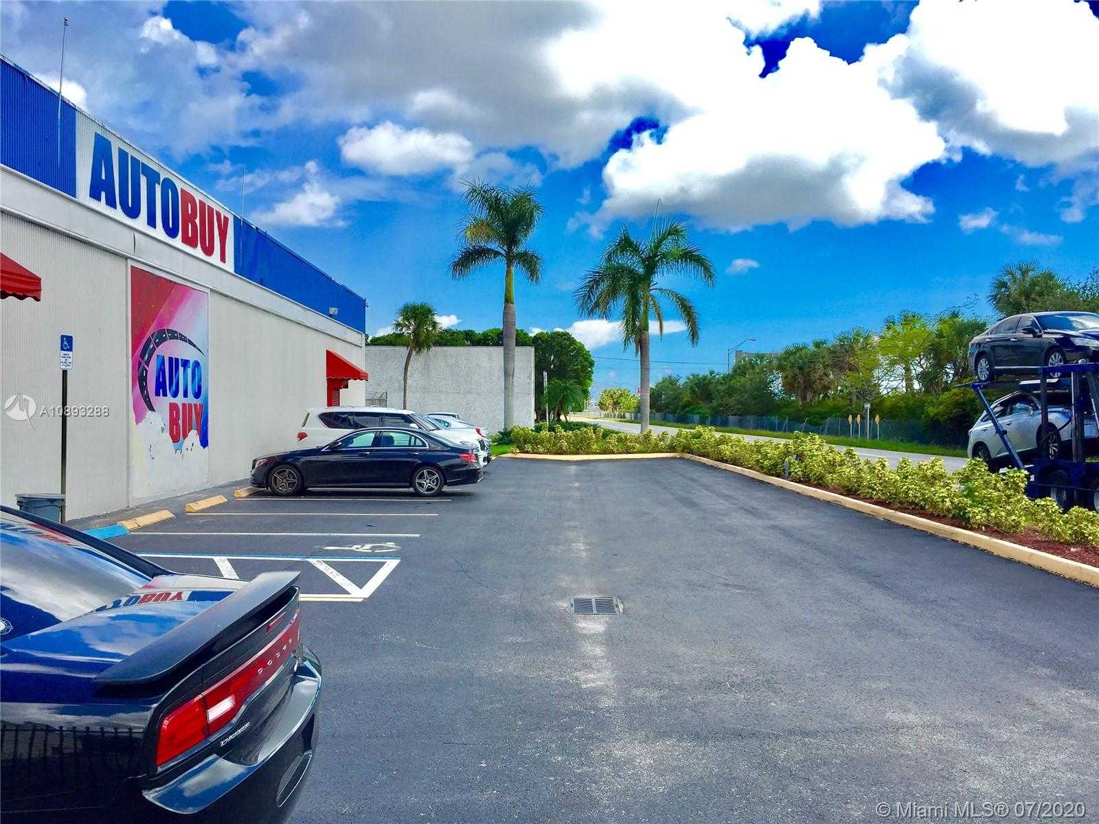 Small Image of 2001 NORTH WEST 167TH ST, Miami Gardens Number 24