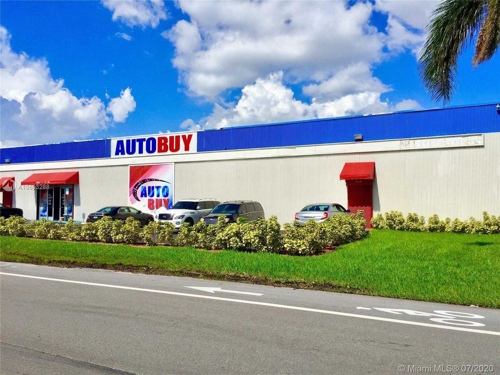 Small Image of 2001 NORTH WEST 167TH ST, Miami Gardens Number 3