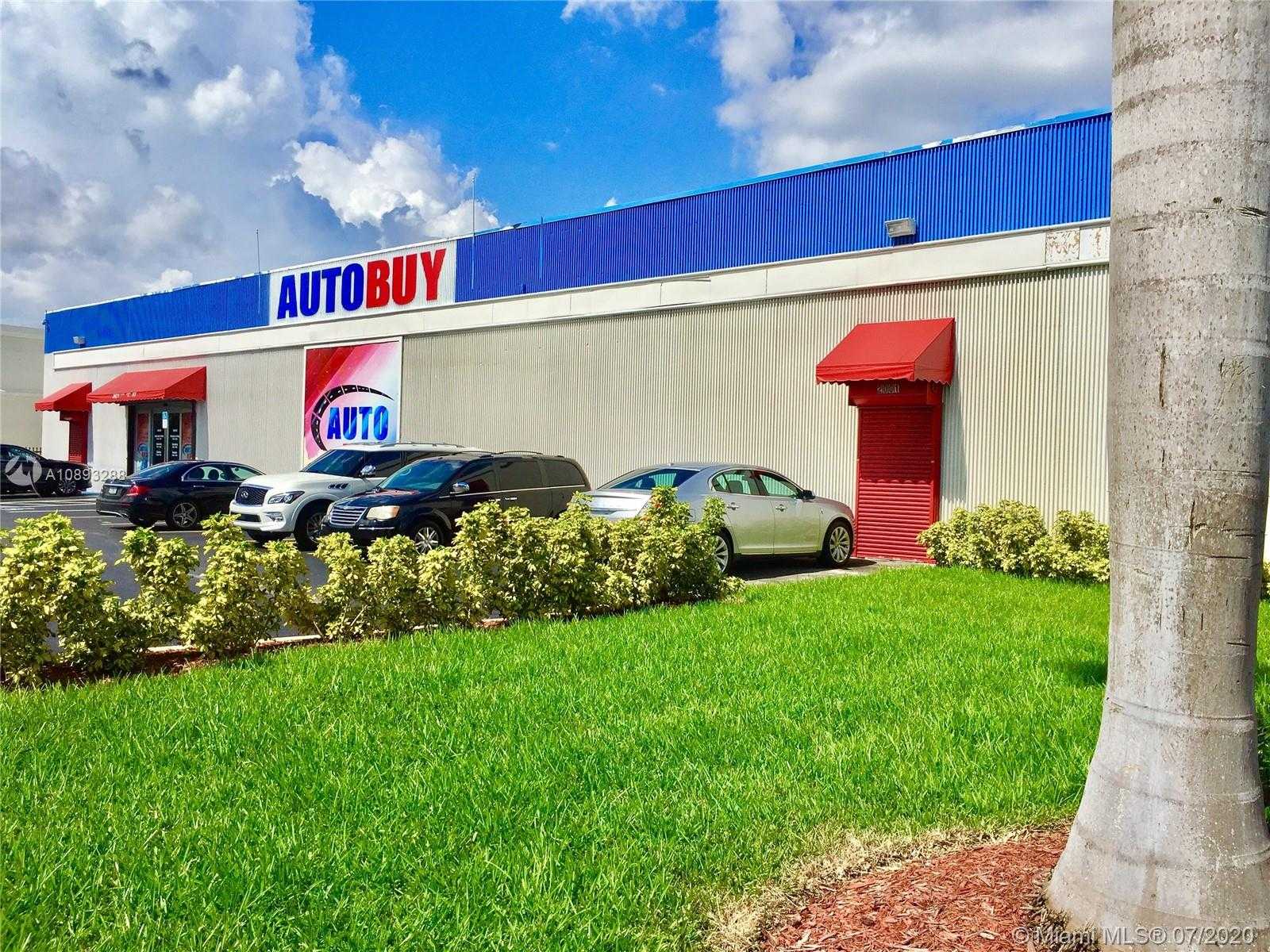 Small Image of 2001 NORTH WEST 167TH ST, Miami Gardens Number 5