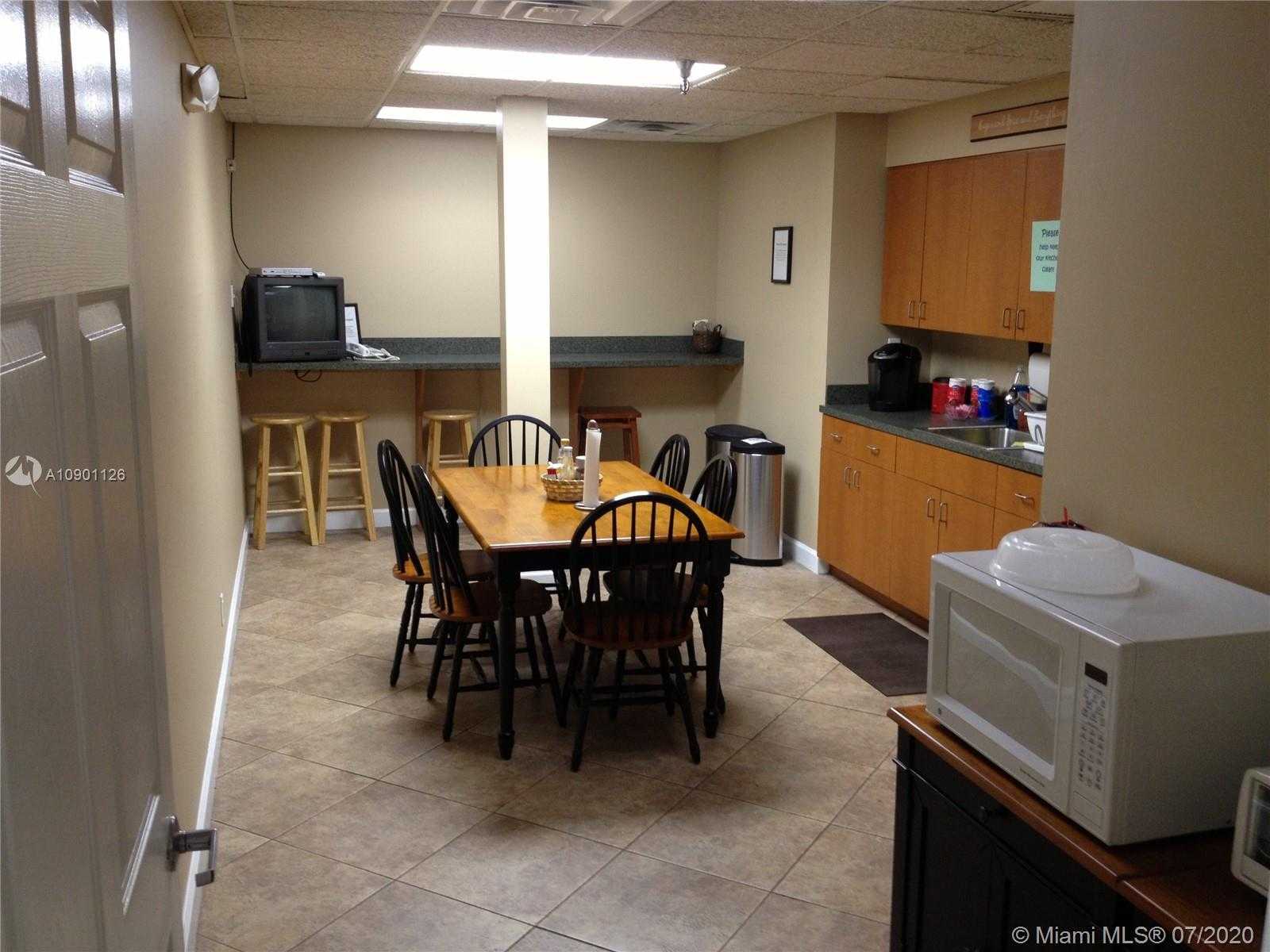 Small Image of 1721 BLOUNT RD, Pompano Beach Number 11