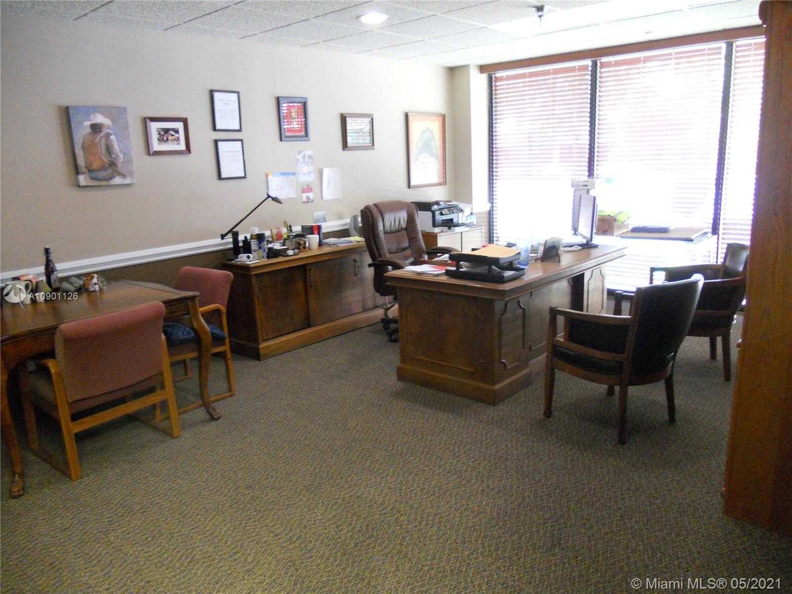 Small Image of 1721 BLOUNT RD, Pompano Beach Number 6