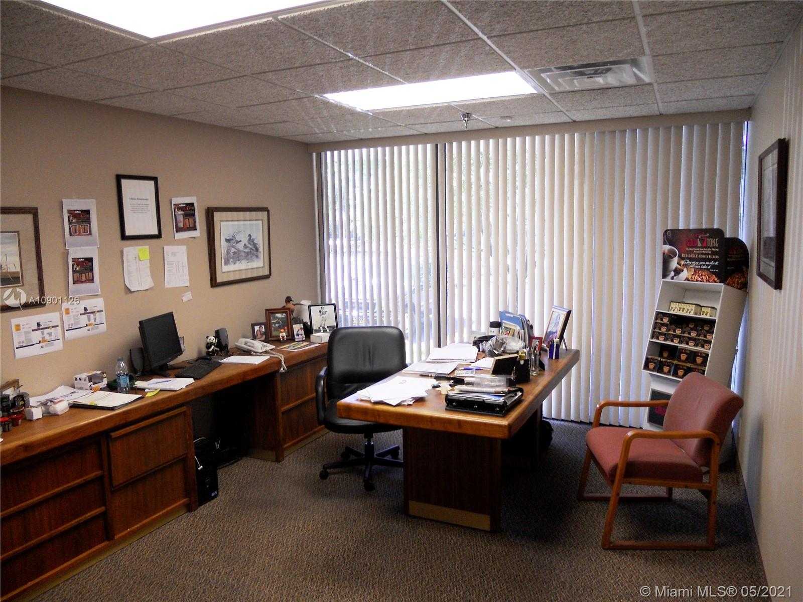 Small Image of 1721 BLOUNT RD, Pompano Beach Number 7