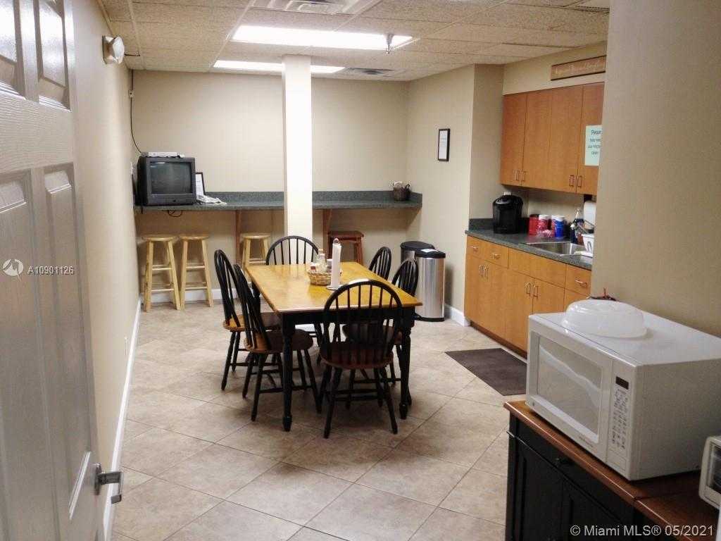 Small Image of 1721 BLOUNT RD, Pompano Beach Number 8