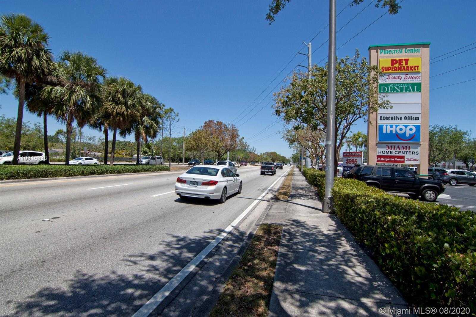 Small Image of 11975 SOUTH DIXIE HWY #214, Pinecrest Number 3